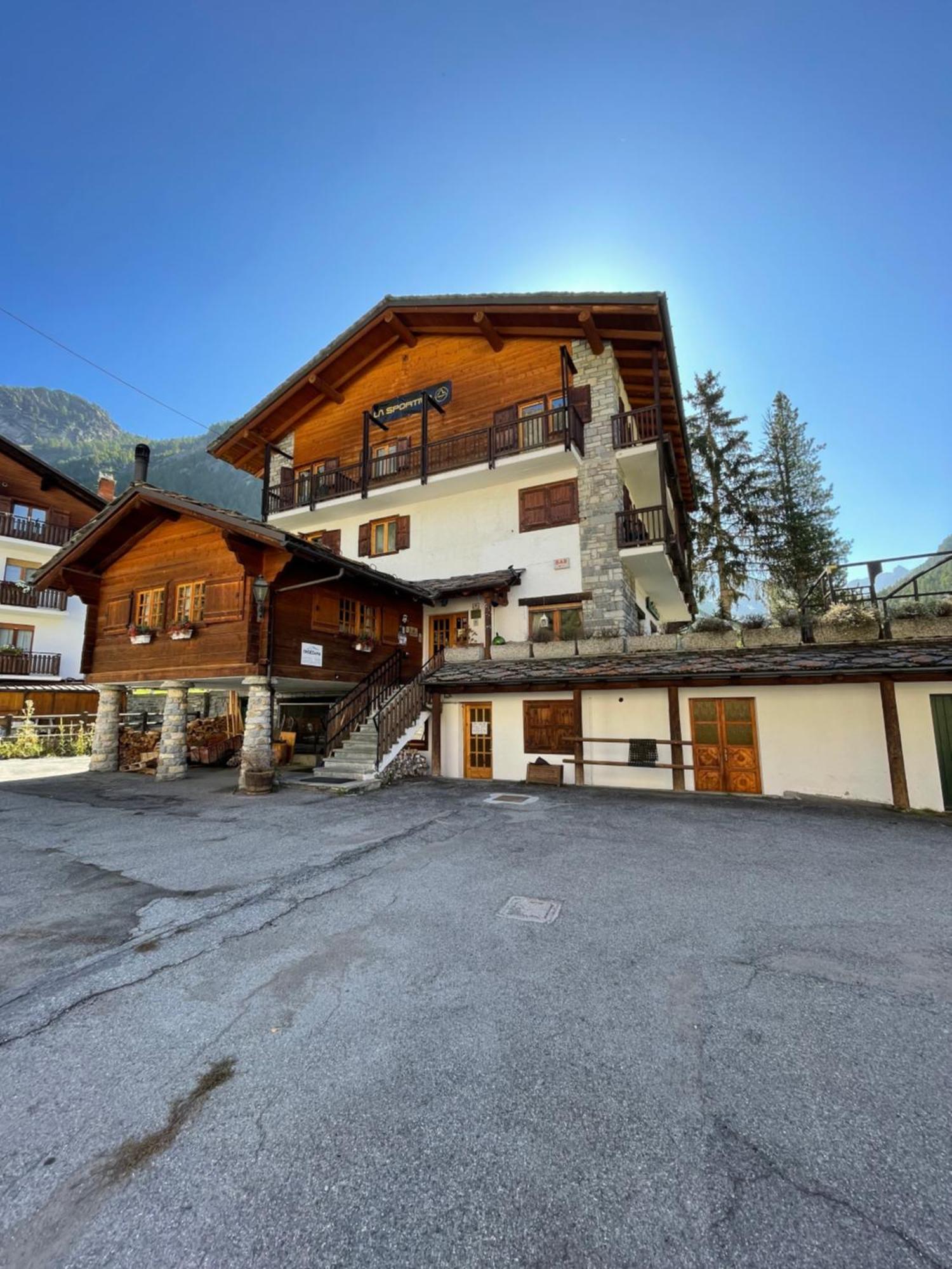 Hotel Ondezana Cogne Luaran gambar