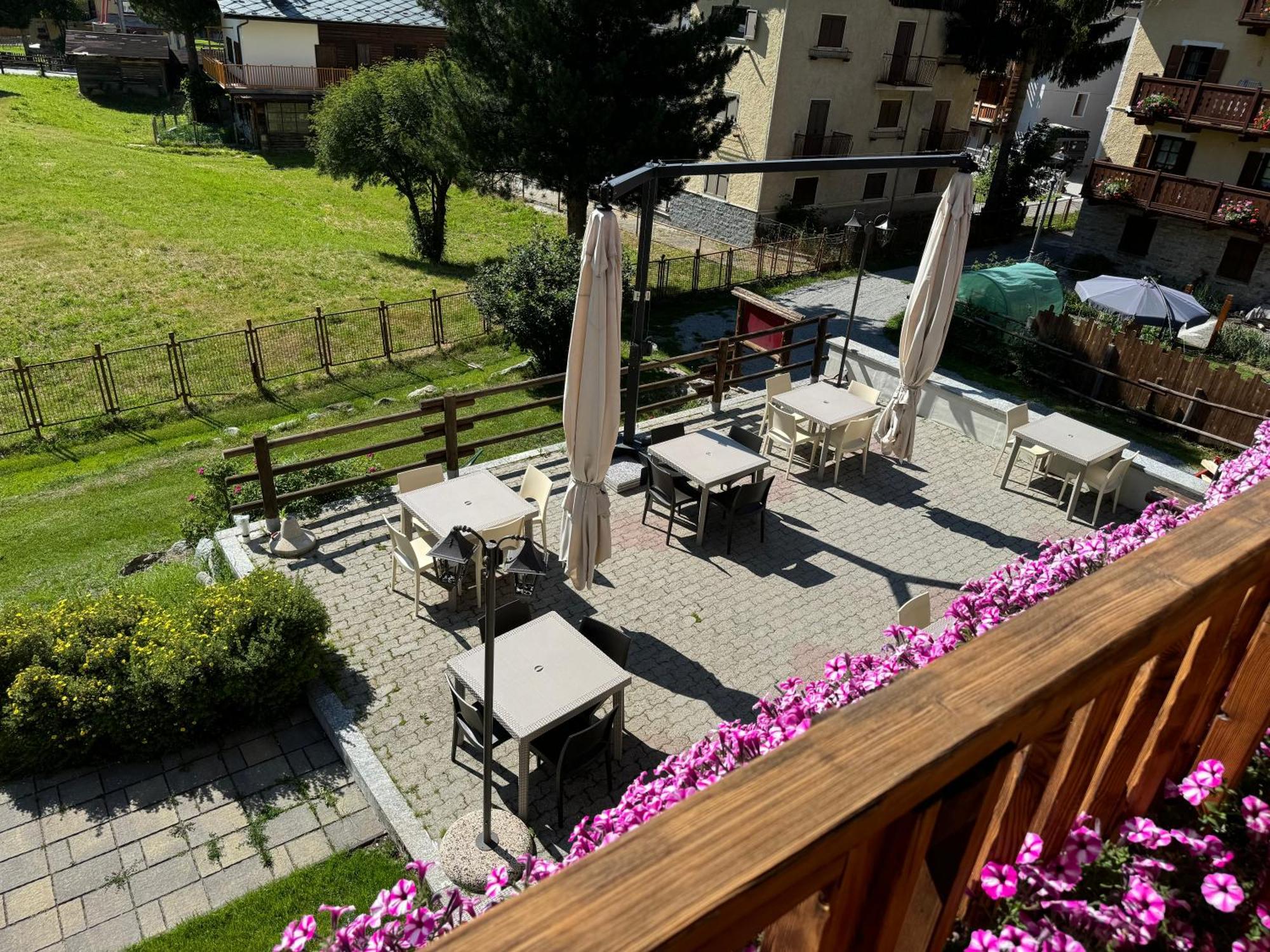 Hotel Ondezana Cogne Luaran gambar