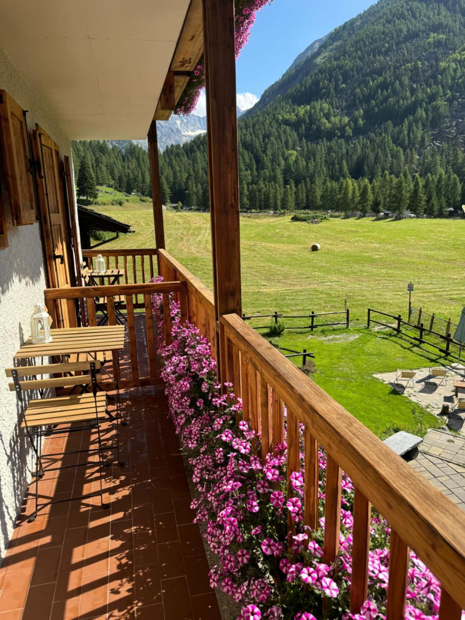 Hotel Ondezana Cogne Luaran gambar