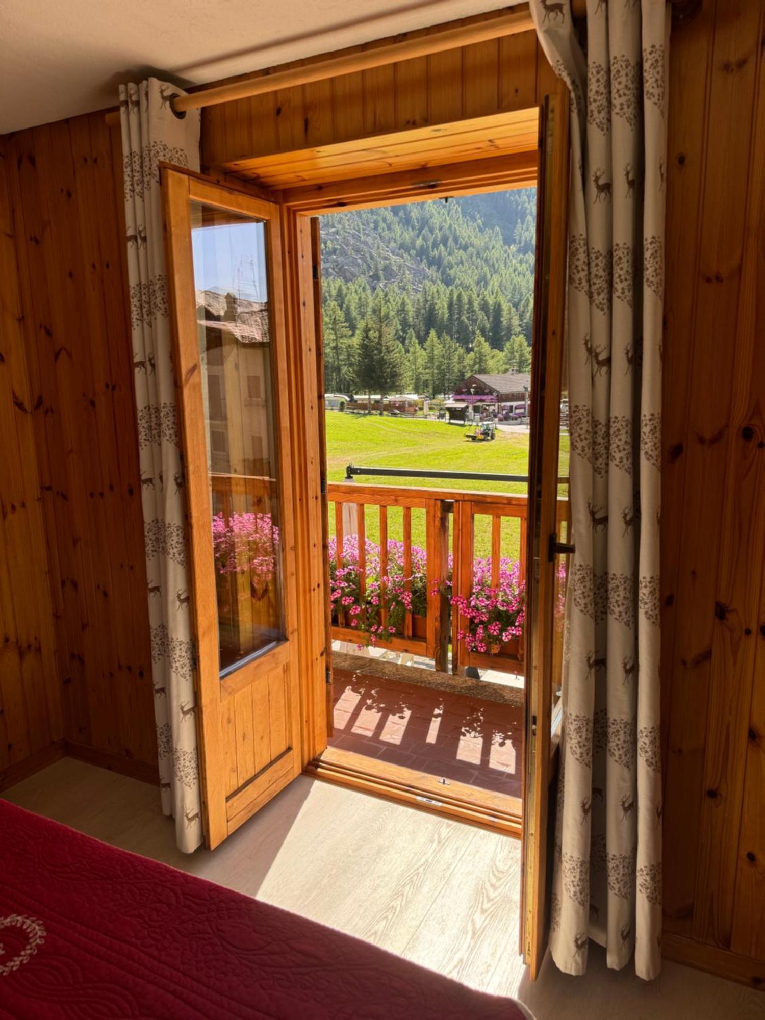 Hotel Ondezana Cogne Luaran gambar